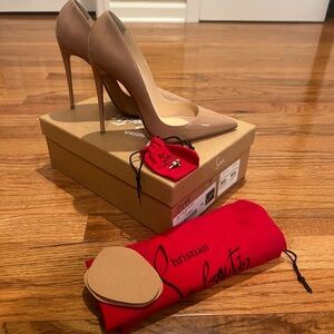 AUTHENTIC Christian Louboutin So Kate Pumps - Nude Patent Heels, EU 39